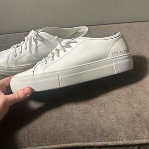 Common Projects Men's White Leather Tournament Low Sneaker 42